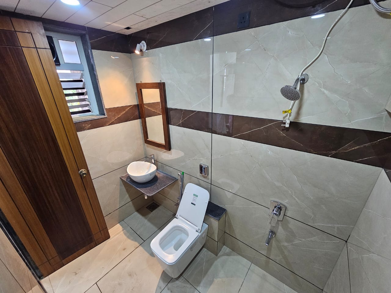 WhatsApp Image 2025-10-28 at 8.25.52 AM (1)